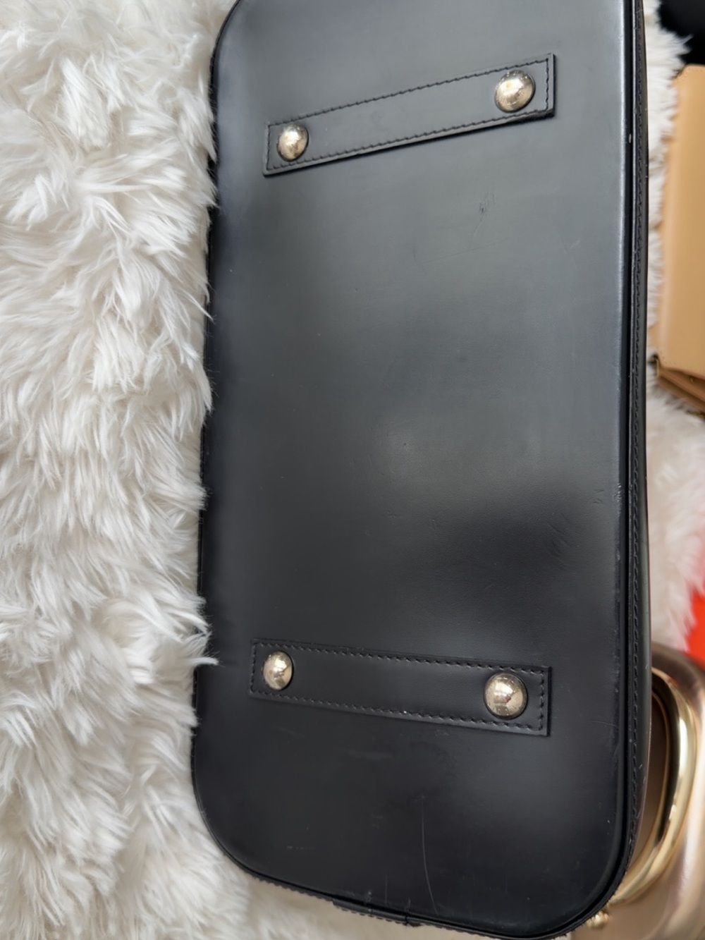 Authentic Louis Vuitton Alma Epi Leather Black - Picture 9 of 9